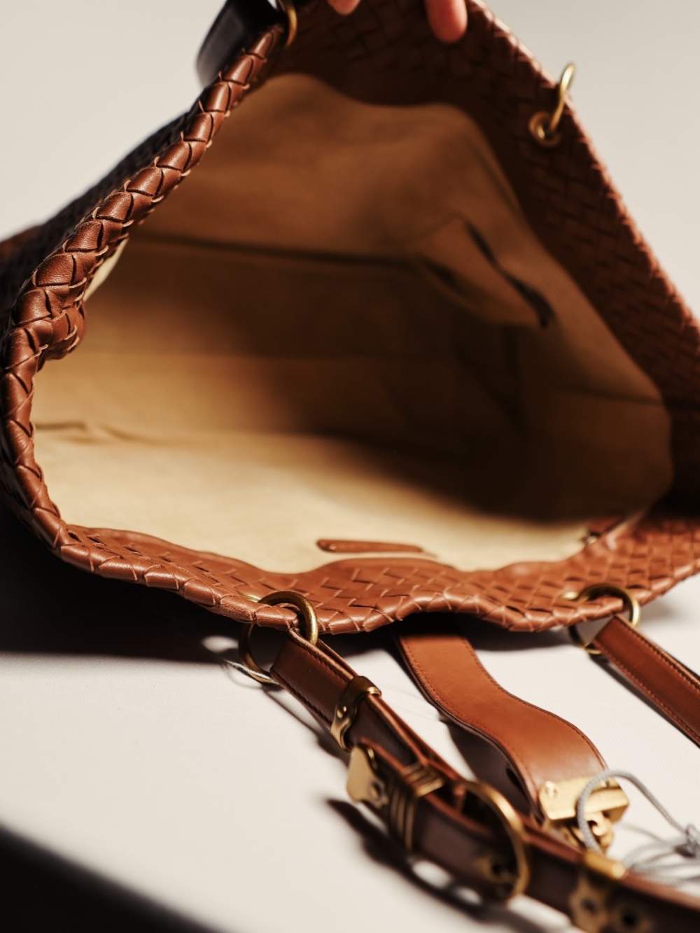 Bottega Veneta Capri Leather Tote - Picture 5 of 6